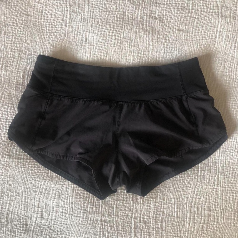 lululemon black speed up shorts!